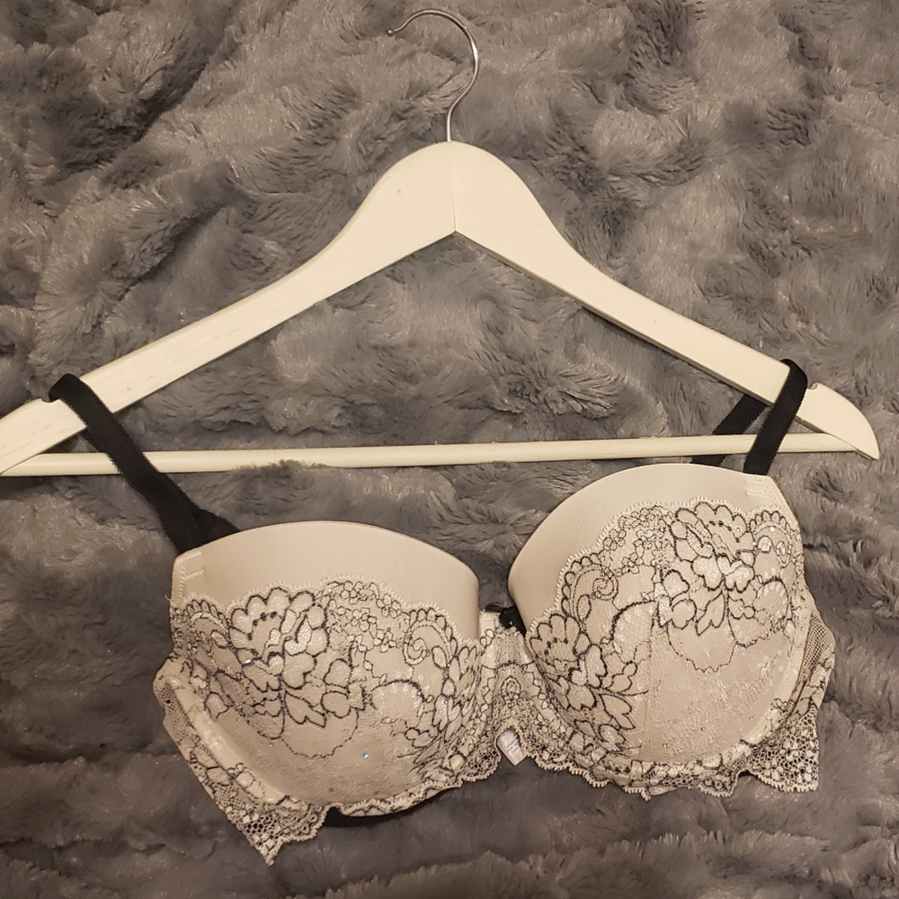 Victoria secret push up bra size 36D